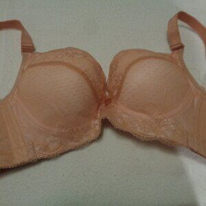 PEACHY PINK LACEY BEJEWELED PADDED SOFT NEW WITHOUT TAGS BRA LG D